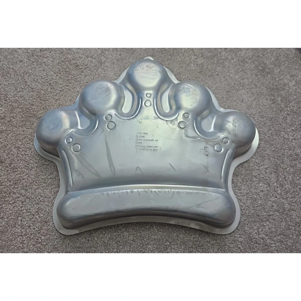 Wilton Animal Paw‎ Print Cake Pan Baking Mold Dog Cat Lion 2105-015